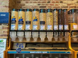 125-cereales-flocons-d-avoine-des-gros-des-petits-petit-dejeuner-muesli.webp