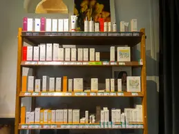 125-cosmetique-docteur-hauschka.webp