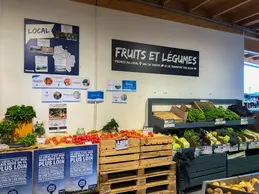 125-fruits-et-legumes-priorite-local-0-transport-en-avion-tomate-ncienne-de-saison-culture-bio-le.webp