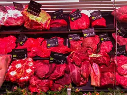 125-grenadin-de-veau-feau-filet-queue-joue-de-boeuf-poire-bavette-d-aloyau-osso-bucco-hample.webp